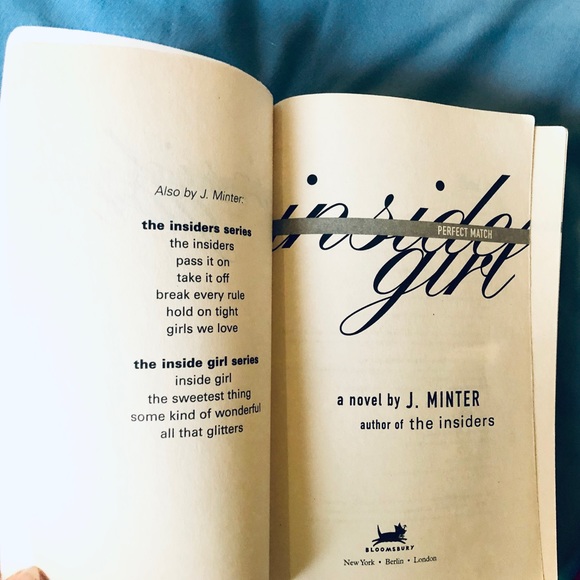 INSIDE GIRL NOVEL SET BY J. MINTER - Picture 4 of 7